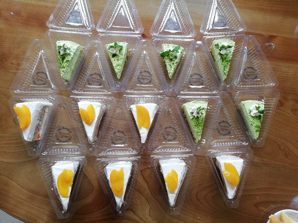 100 Hộp Nhựa Tam Giác Nhọn Nắp Gập – Hộp tam giác đựng bánh kem
