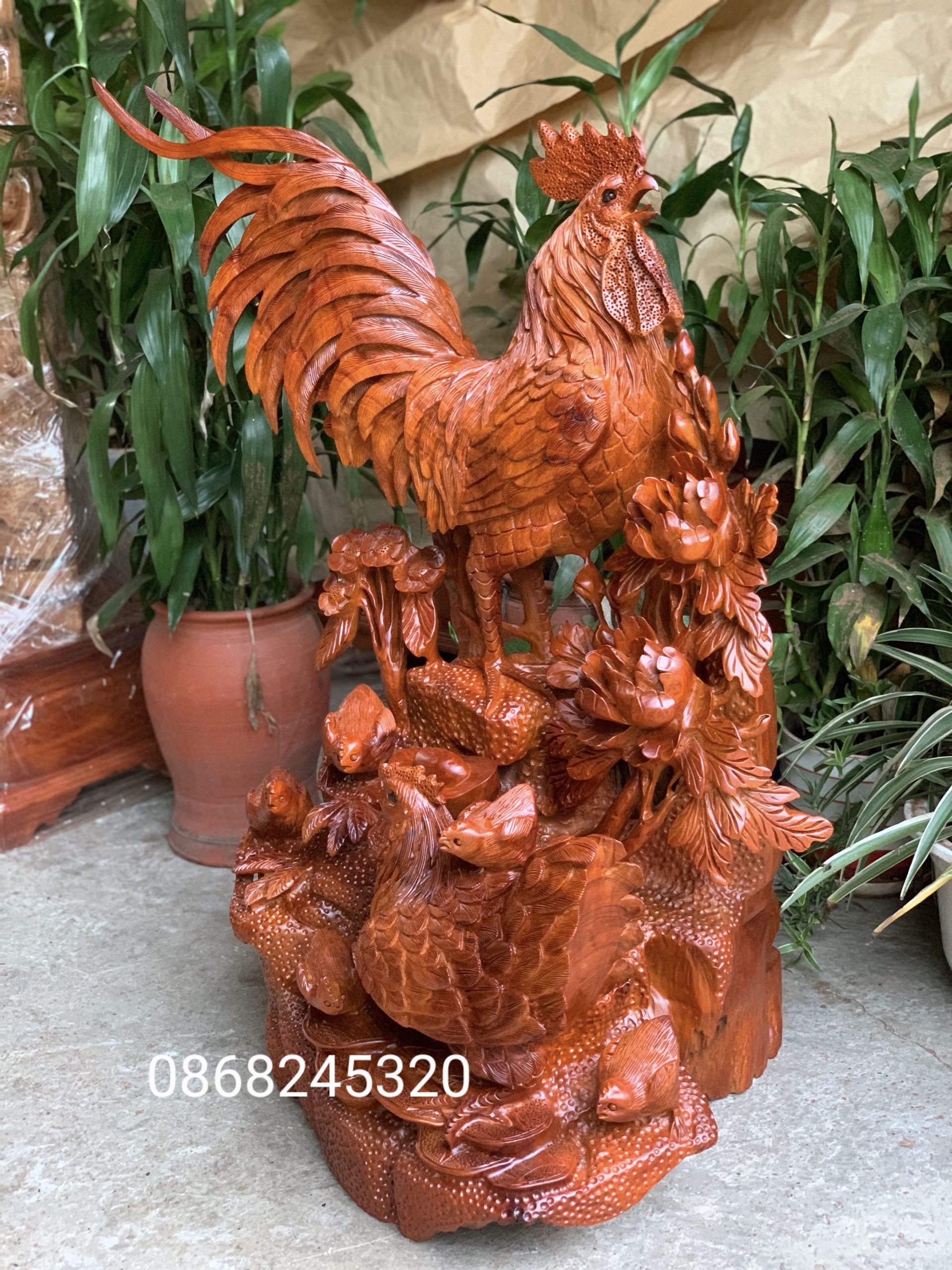 Tượng gia đình gà phong thủy bằng gỗ hương ta kt cao 82×50×38cm 
