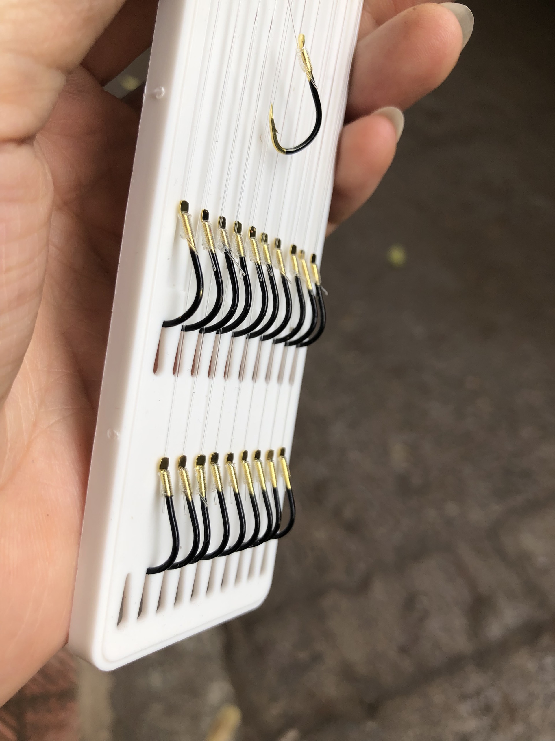 Thẻo lưỡi đôi buộc sẵn có ngạnh 3260