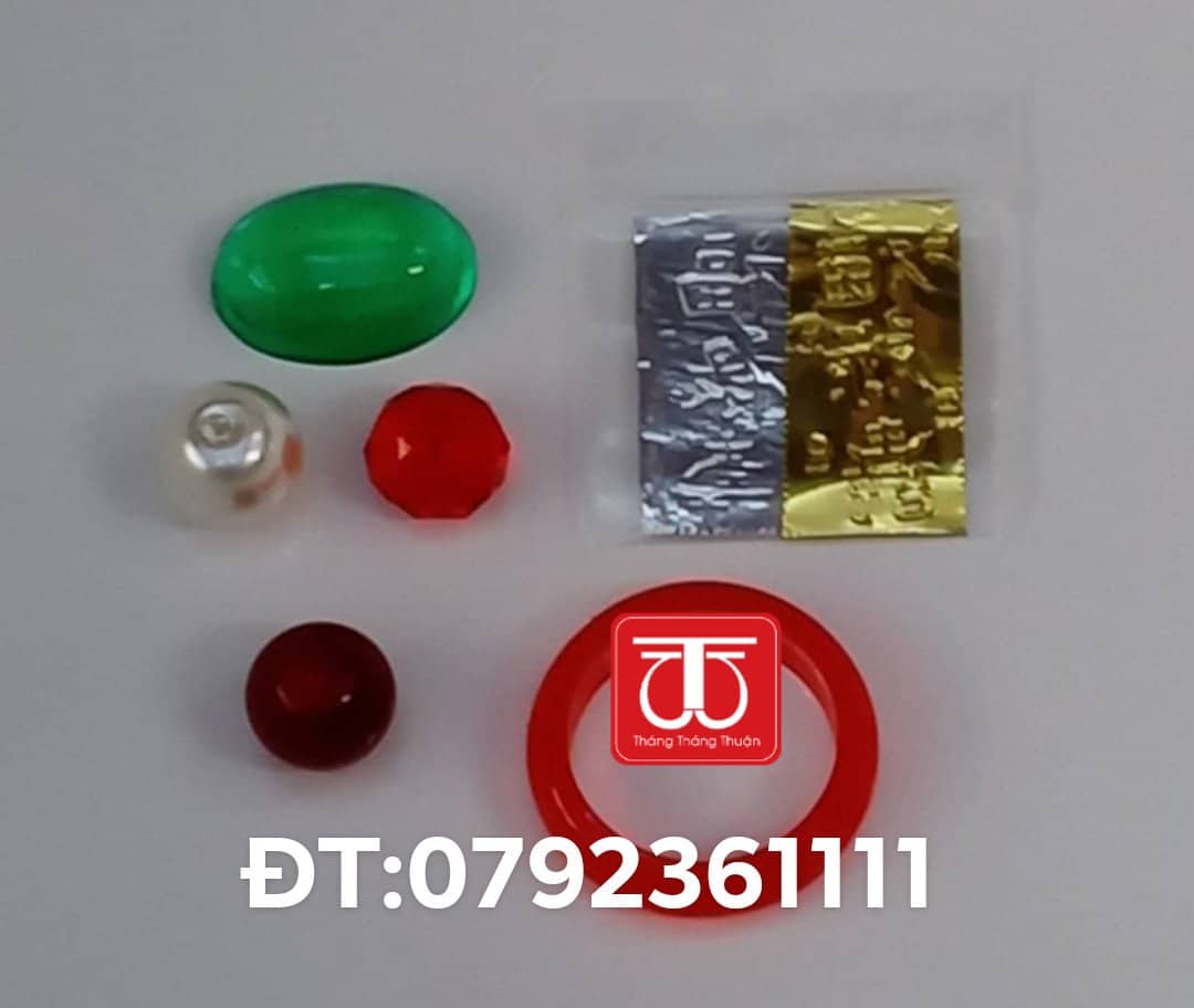 BỘ CỐT THẤT BẢO KÈM TRO ĐỦ BÁT.