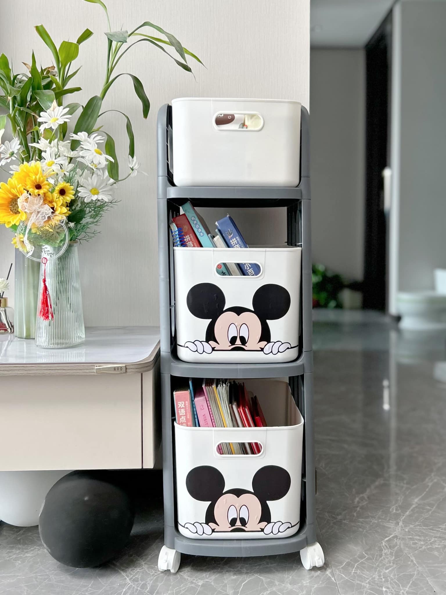 Kệ Nhựa Để Đồ 3 Tầng Mickey Có Bánh Xe Đa Năng Tiện Lợi Và Thông Minh