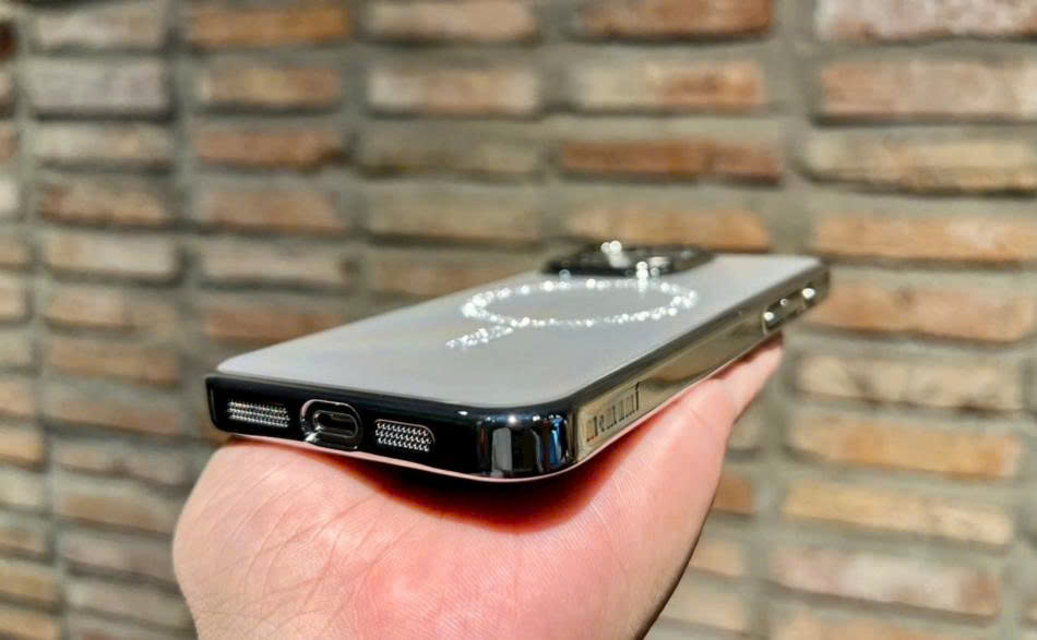 Ốp Memumi Kim tuyến hỗ trọ sạc từ tính dành iPhone 16 Pro  - Hàng nhập khẩu