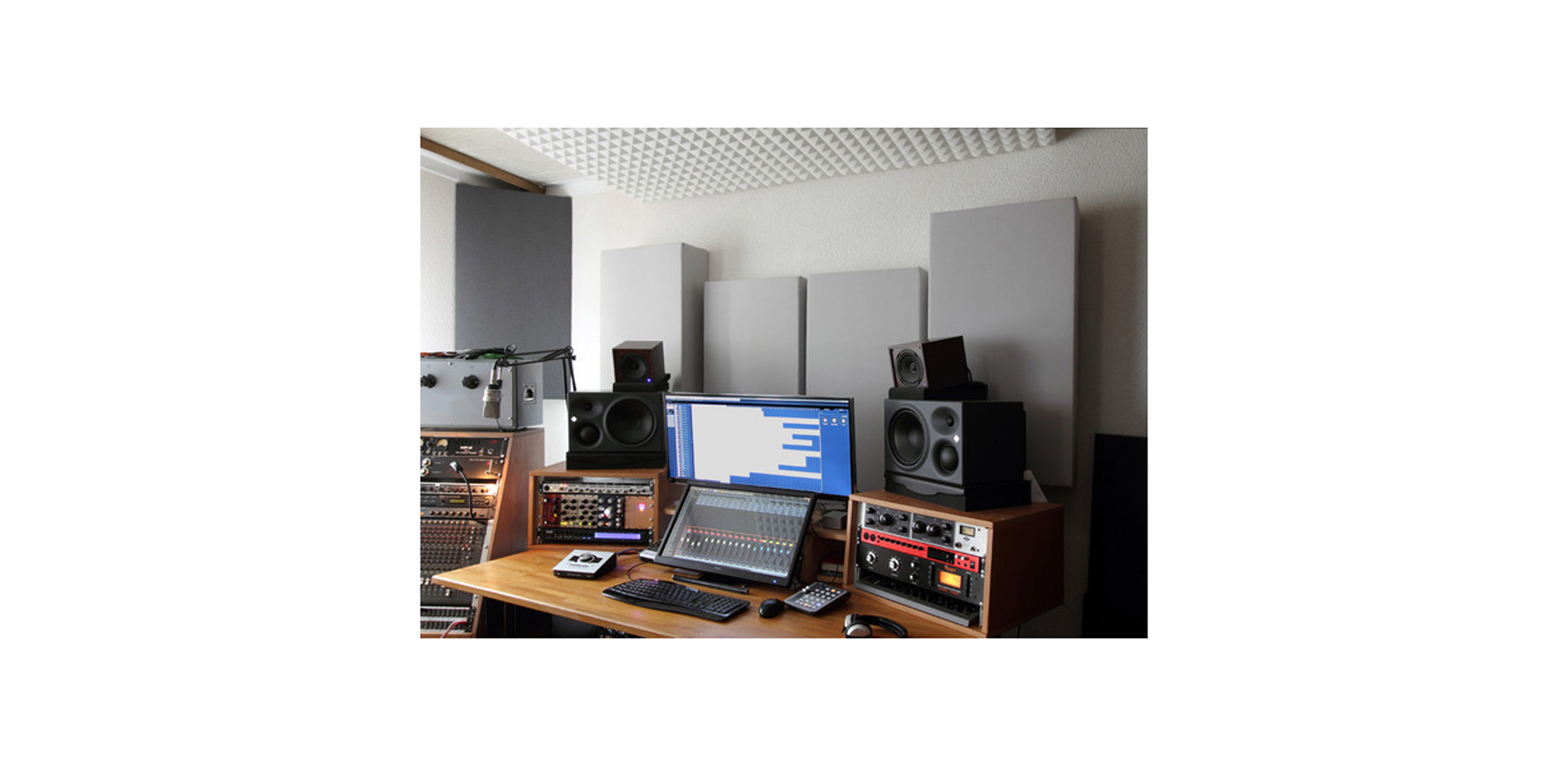 KH 310 A L G Loa kiểm âm active 3 way Neumann-HÀNG CHÍNH HÃNG
