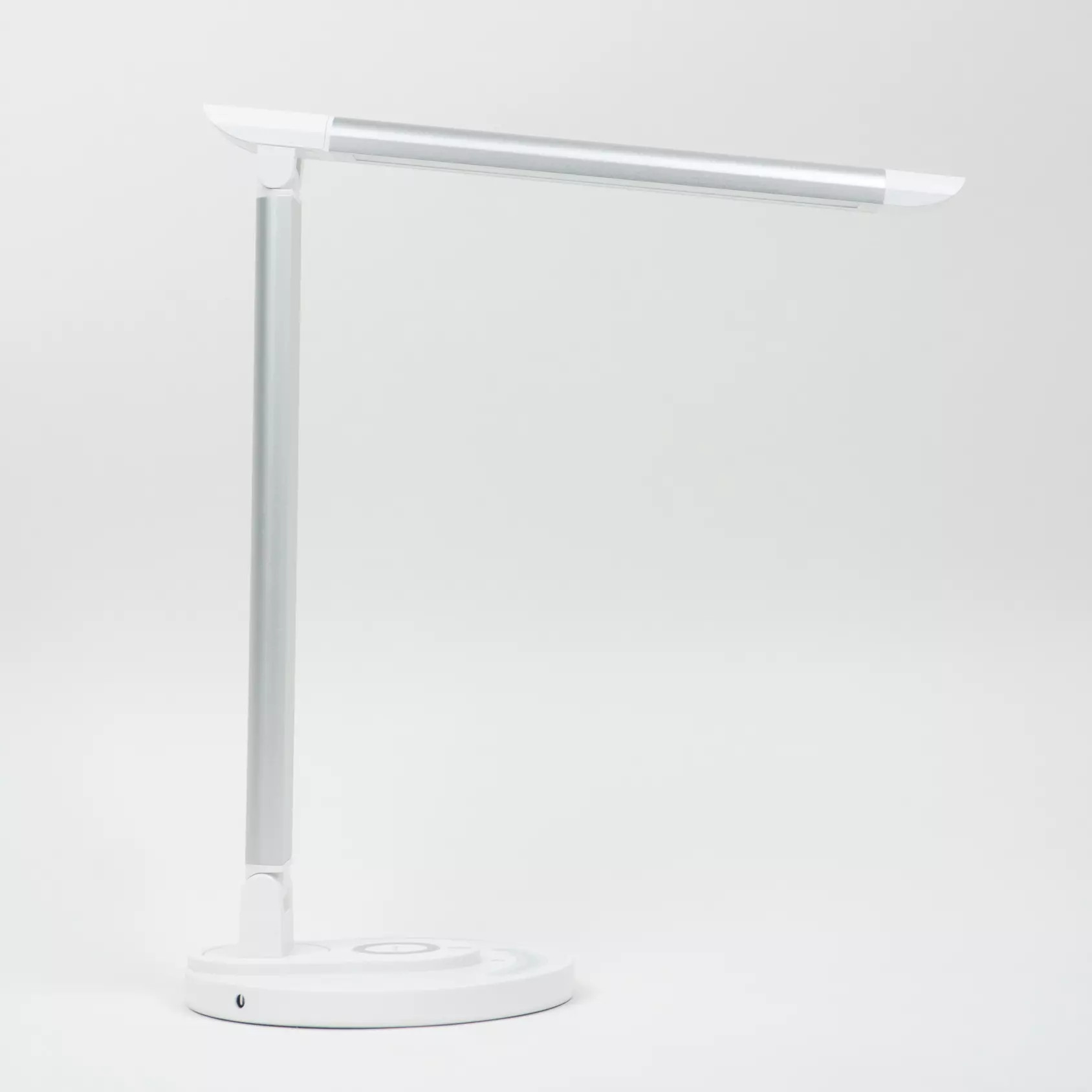 Đèn LED Chống Cận Kiêm Sạc Không Dây TaoTronics TT-DL036 12W Chính Hãng
