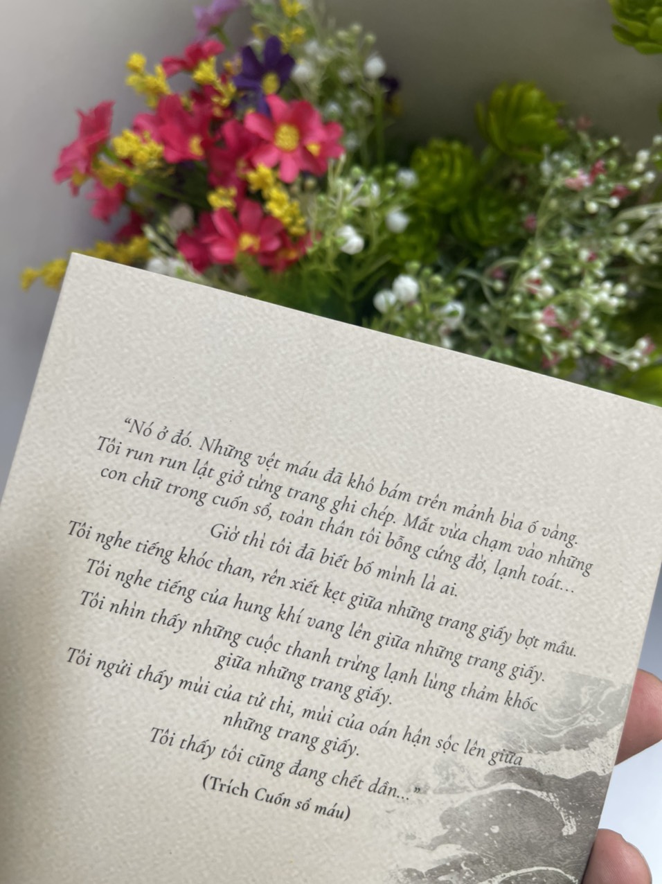 CUỐN SỔ MÁU  – Phong Điệp - Nxb Phụ Nữ 