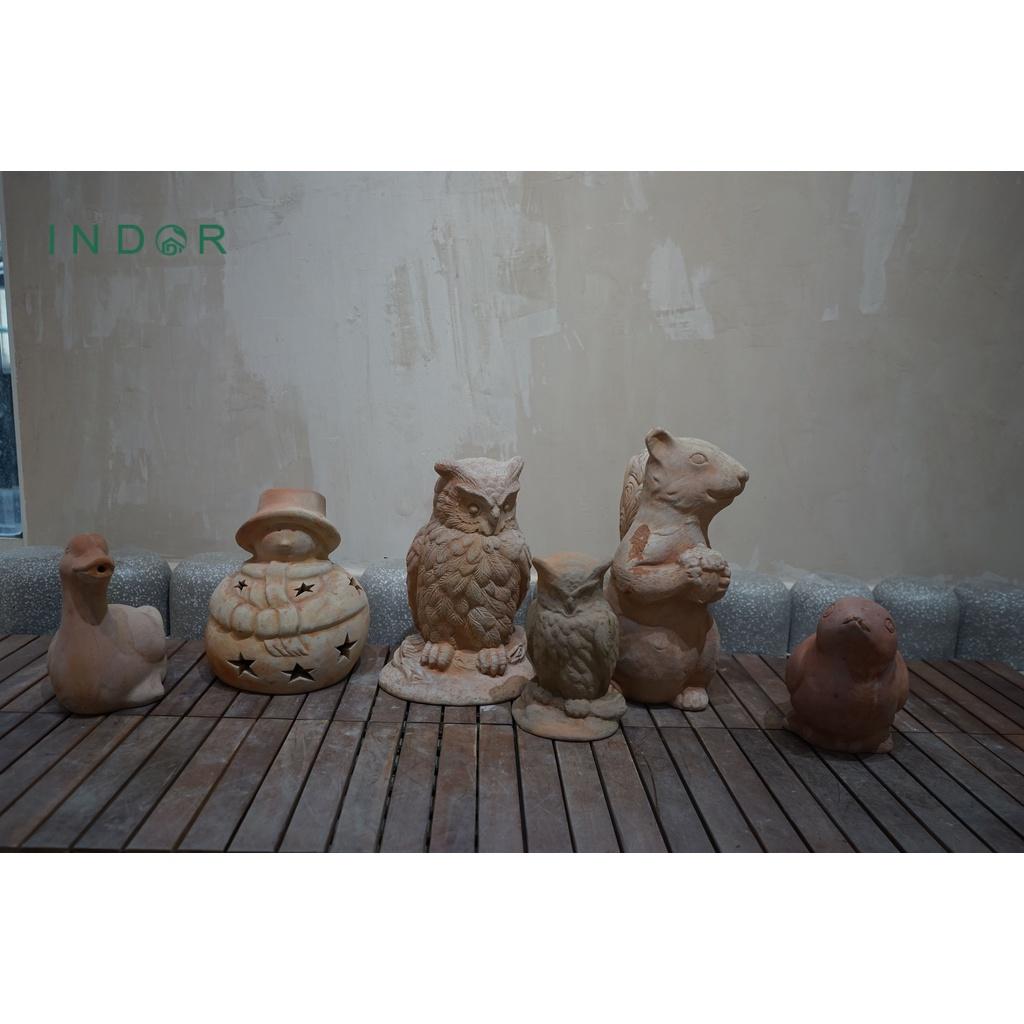 Tượng chú chim mỏ nhọn size M trang trí chất liệu đất nung terracotta Tượng decor nội ngoại thất Tượng đất nung