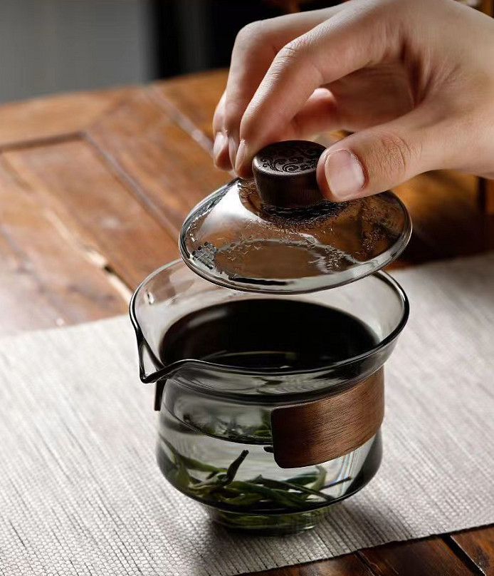 Chén khải tiềm trà thủy tinh chống bỏng tiện dụng