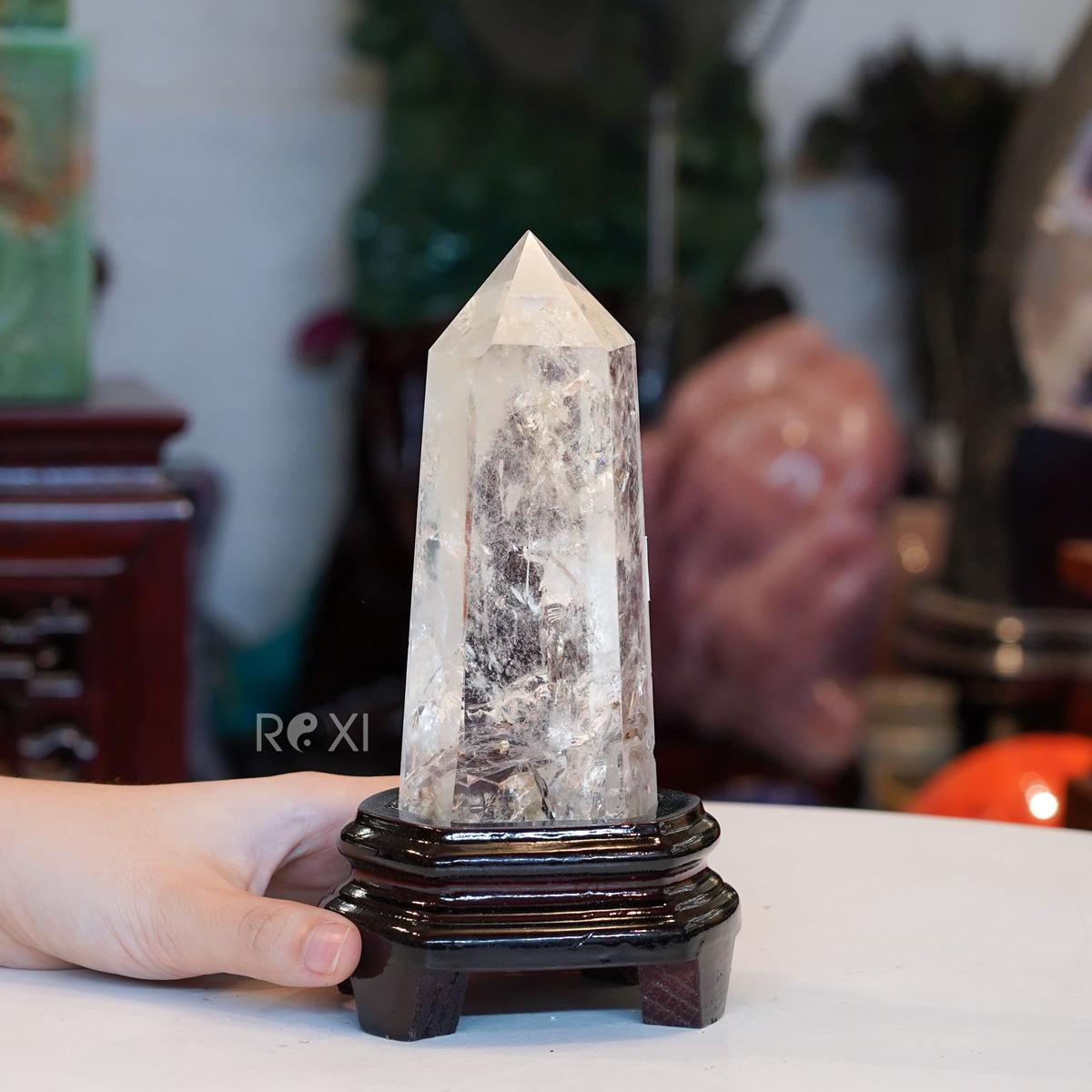 Trụ đá thạch anh trắng 0,83kg - 17cm