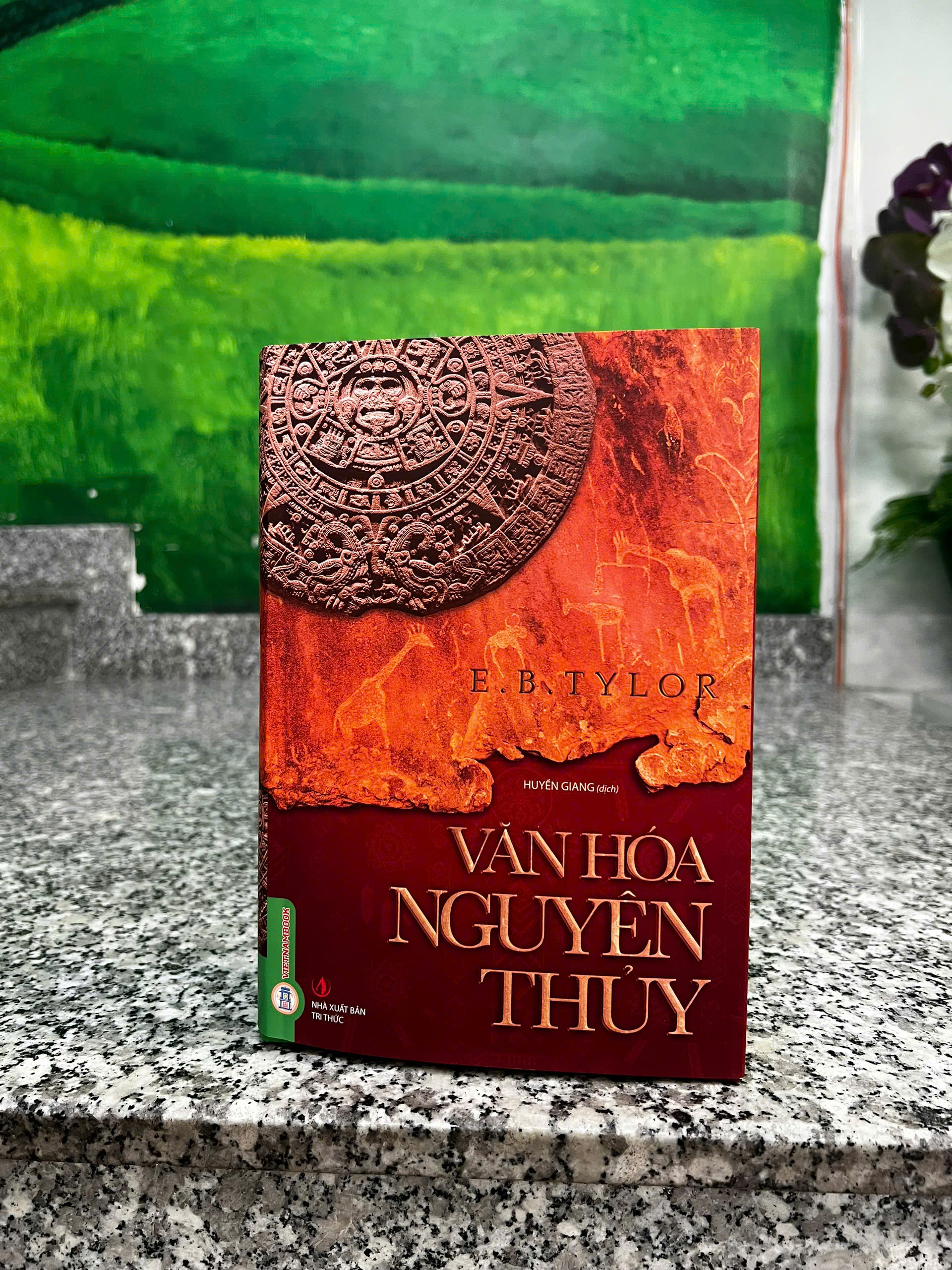 (Bìa cứng) VĂN HÓA NGUYÊN THỦY - E.B.Tylor - Huyền Giang dịch - Vietnambook