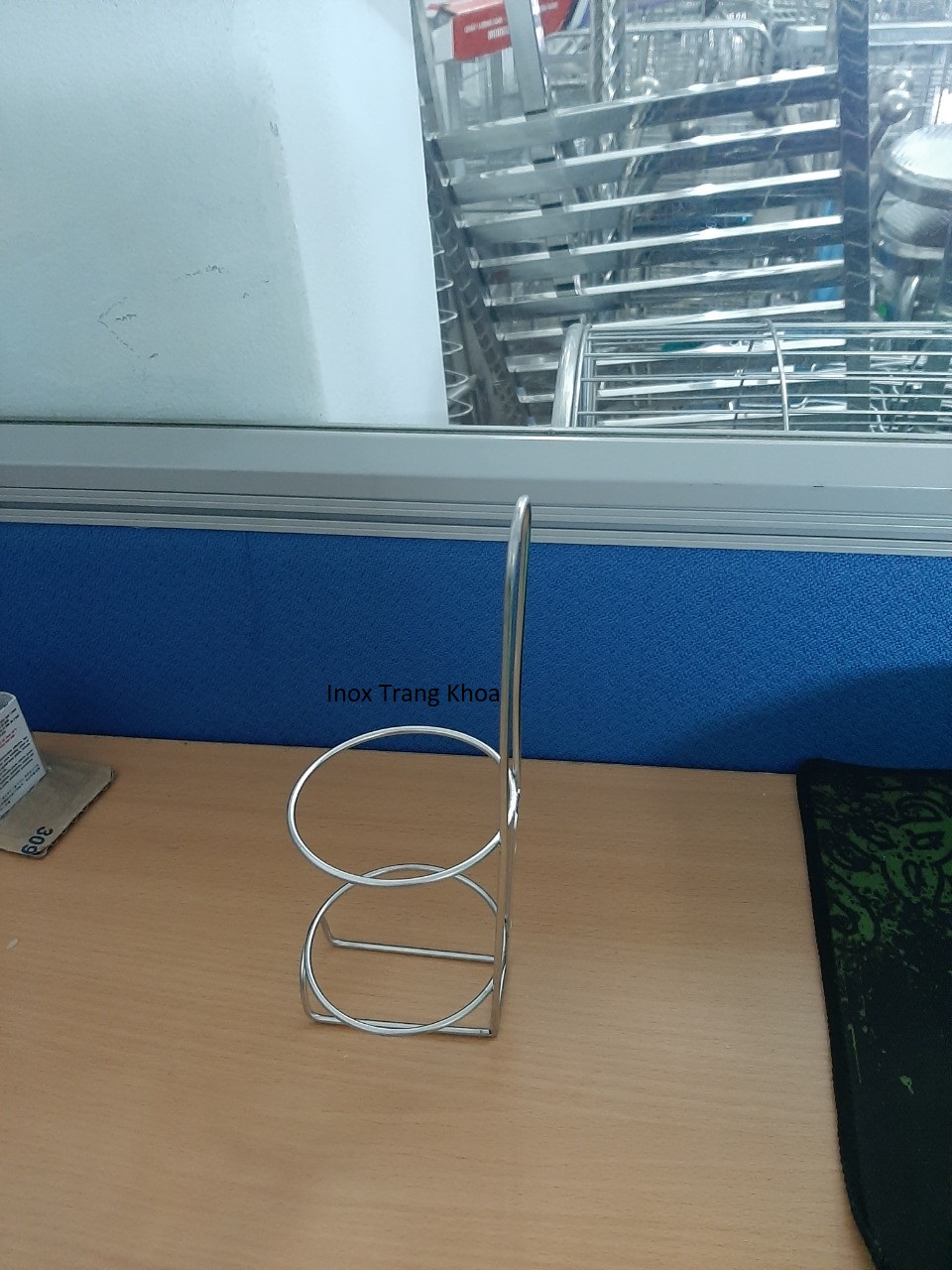 Giá inox để chai, lọ sát khuẩn