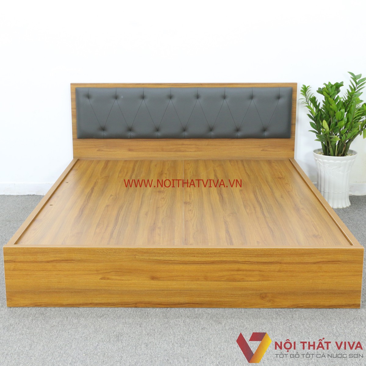 Giường Ngủ Gỗ MDF Melamine Màu Vàng Vân Gỗ Có Đầu Nệm Đen Đẹp Hiện Đại