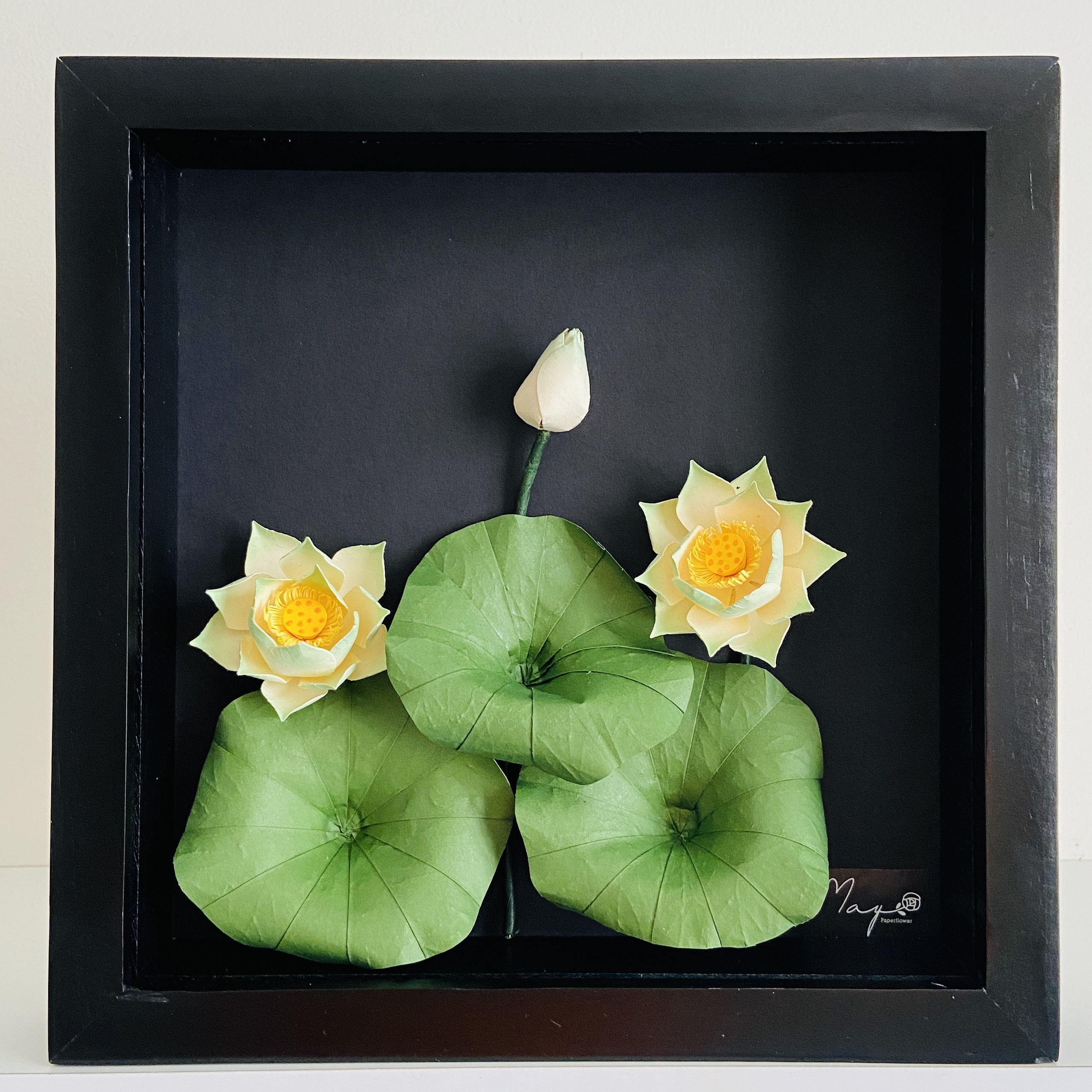 Tranh hoa giấy handmade trang trí cao cấp HOA SEN TRẮNG 25x25 - Maypaperflower Hoa giấy nghệ thuật