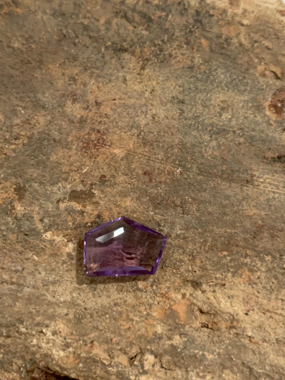 Viên đá thạch anh tím (Amethyst) thiên nhiên_HA-G000525