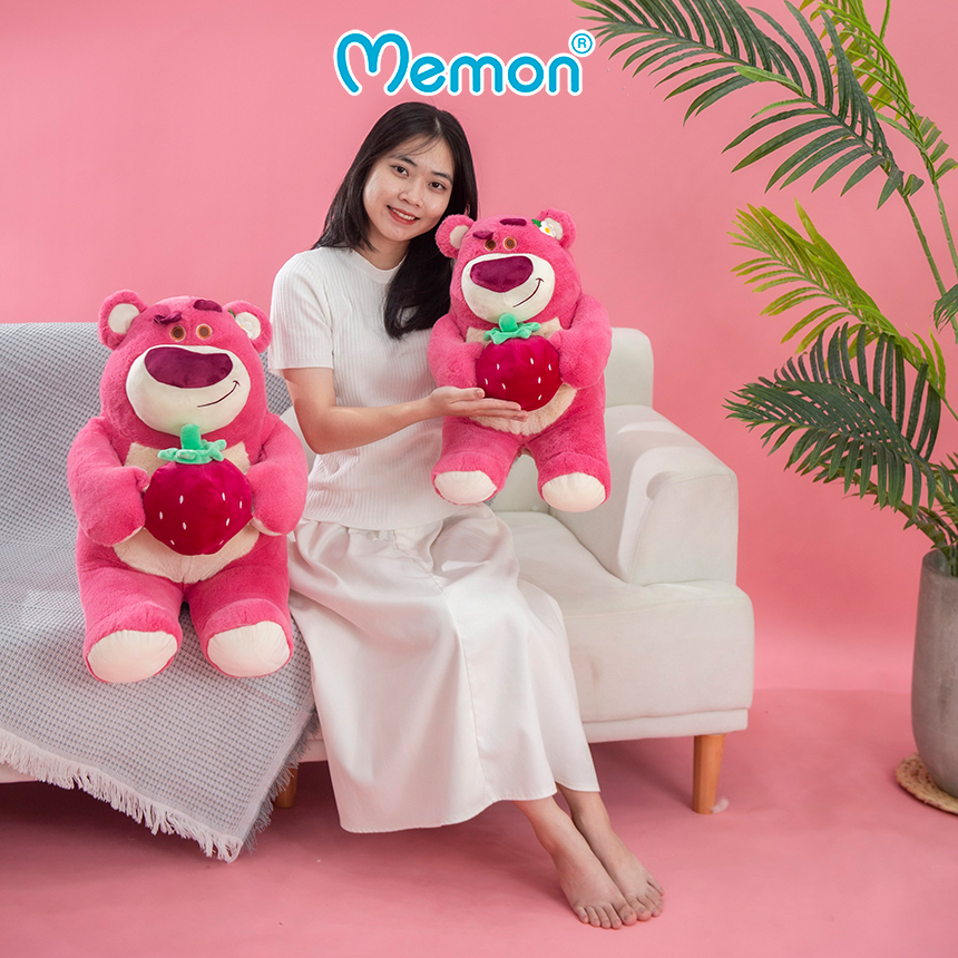 Gấu Bông Lotso Hugging Bear Ngồi Ôm Dâu 35cm-85cm Cao Cấp Memon