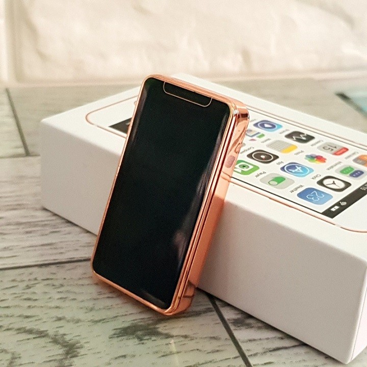 Bật lửa hồng ngoại sạc điện kiểu dáng Iphone X sành điệu