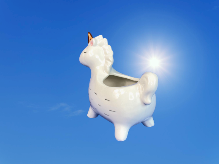 Ly sứ trang trí hình Kỳ lân