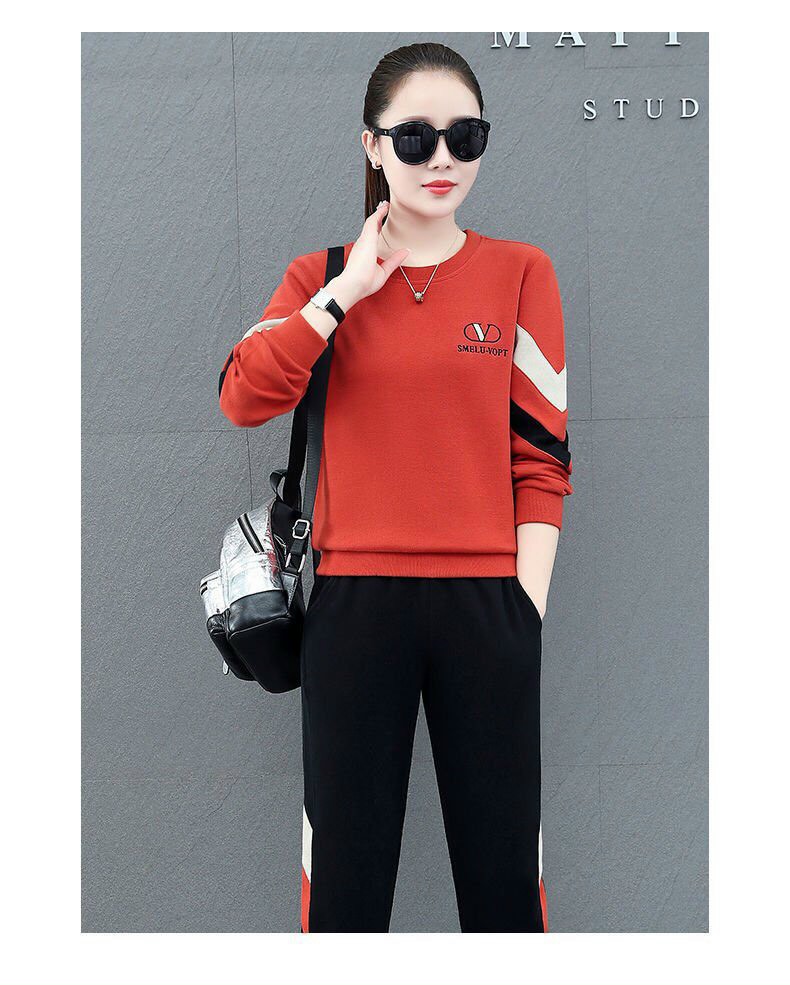 Bộ thun thể thao phối màu logo thêu sắc nét