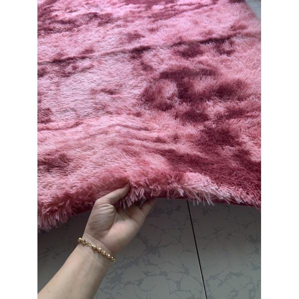 Thảm lông loang trải sàn màu hồng loang siêu dễ thương