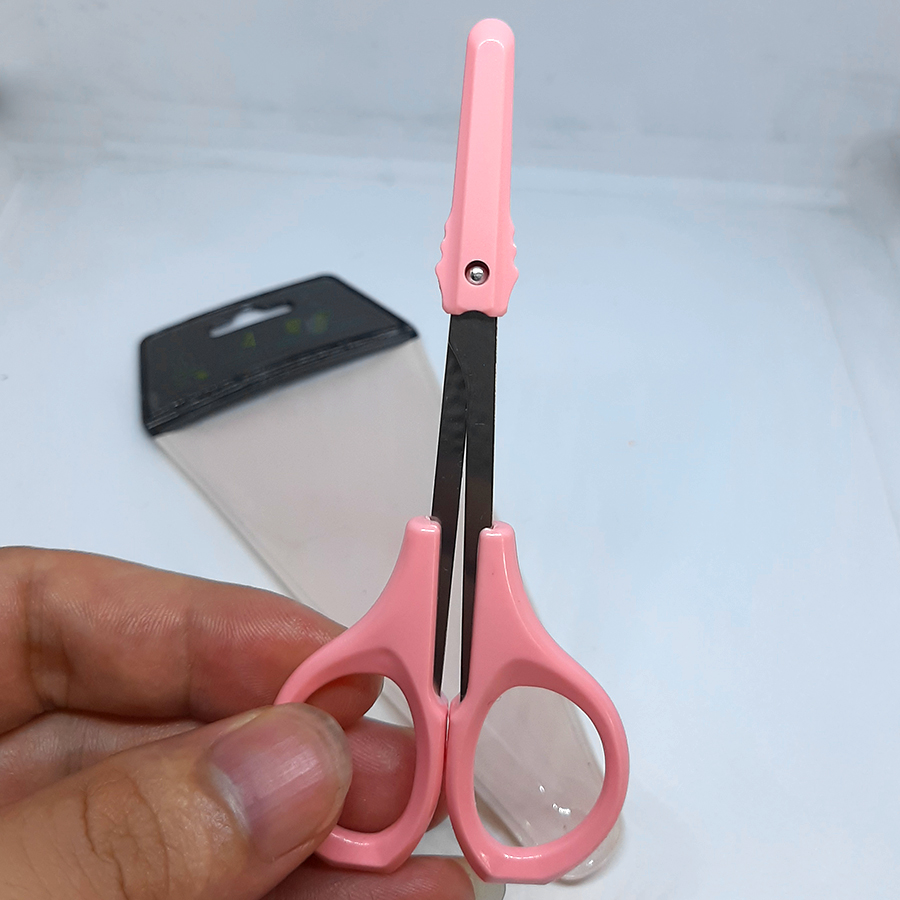 Kéo tỉa lông mày và lông mi mũi cong Quality Scissors (hồng)