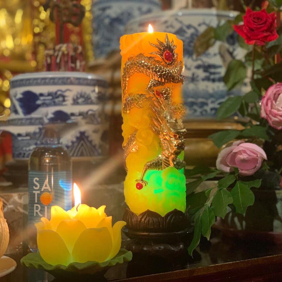 Nến trụ rồng có đèn led đổi màu - nến khắc hình rồng thờ phật – đèn cầy trang trí Candle shop