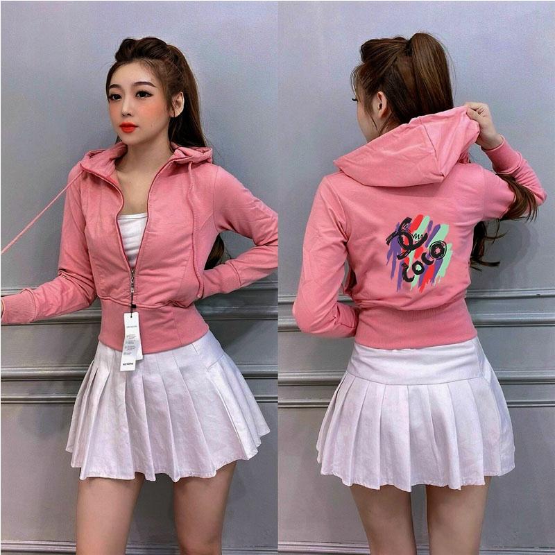 Khách iu đừng mua vì đây là set sticker tặng khách khi mua áo khoác phom lửng tay dài hình in có nón freesize 54kg
