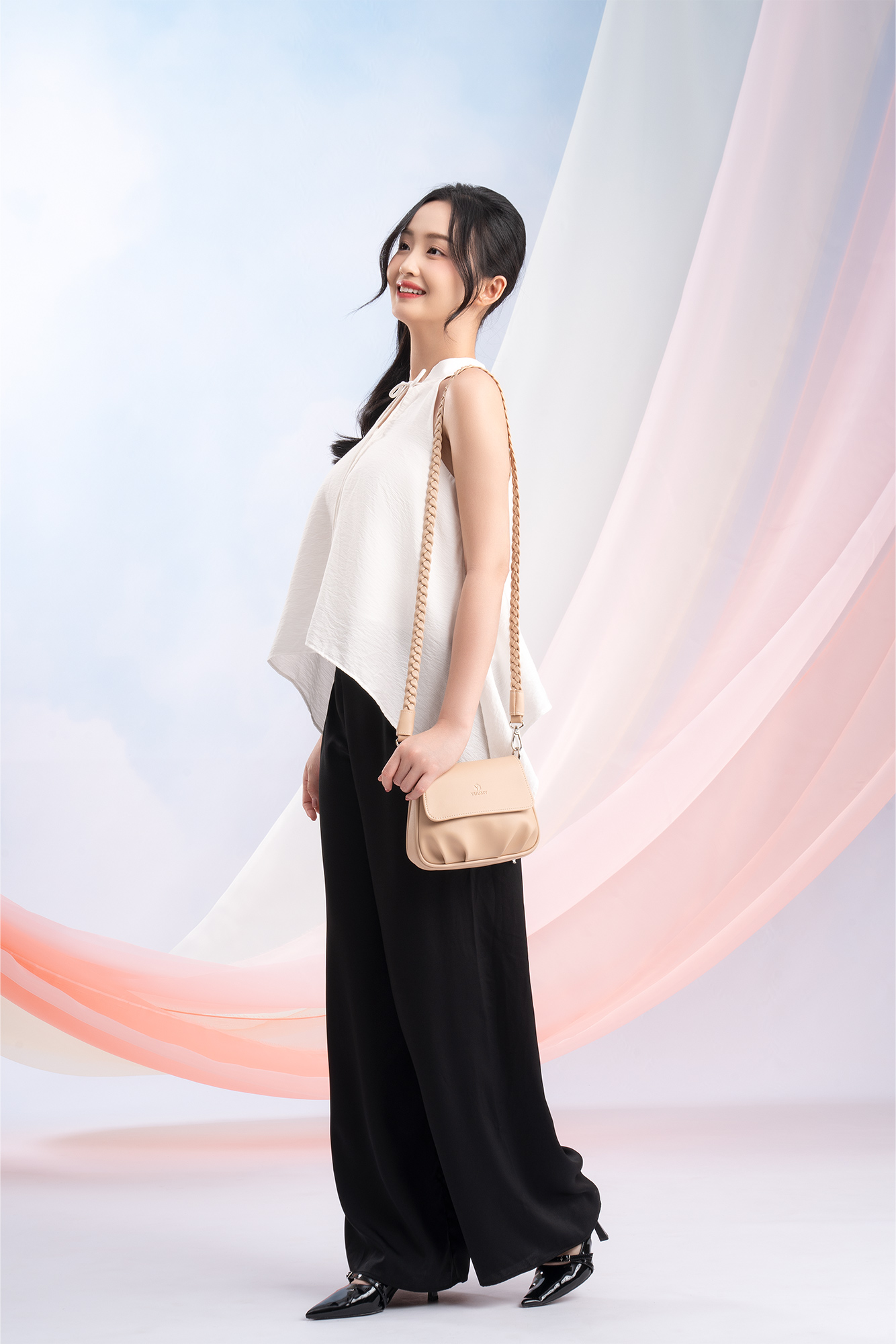 Túi Yuumy ( Thời trang nữ xếp nhún phối nắp gập size 20 - Túi đeo chéo da Seasand YN260 )
