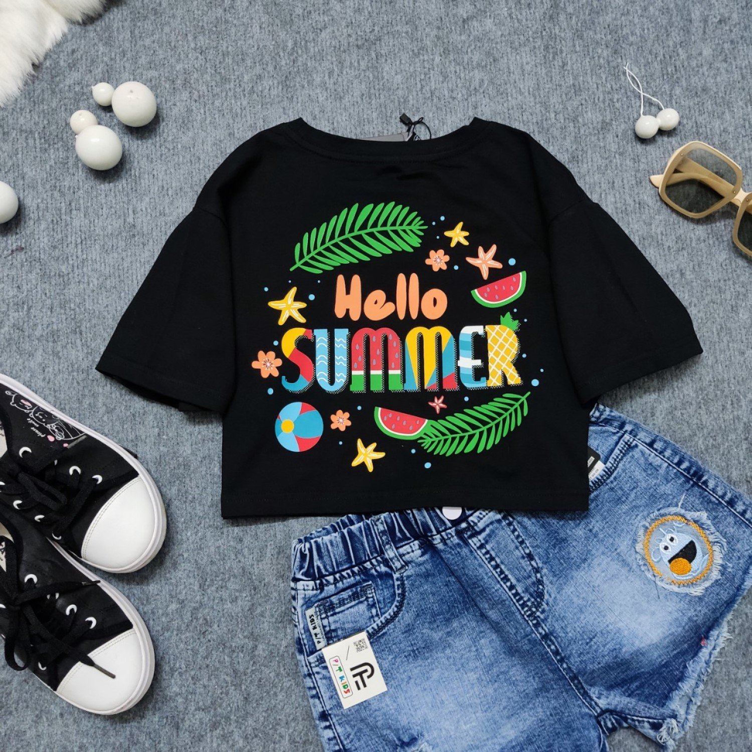 G0126 Áo thun đen croptop bé gái