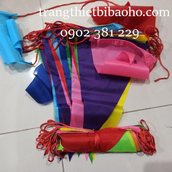 Cờ tam giác, cờ trang trí, cờ cảnh báo chất liệu vải nhiều màu dài 11m