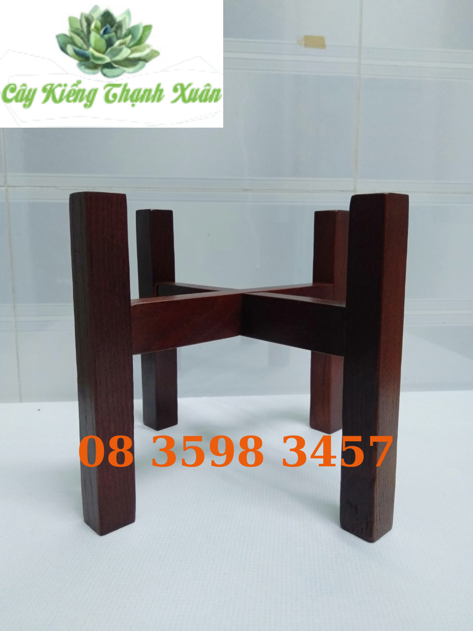 Kệ để chậu hoa, cây cảnh chân vuông màu nâu  (quy cách 20x26cm)