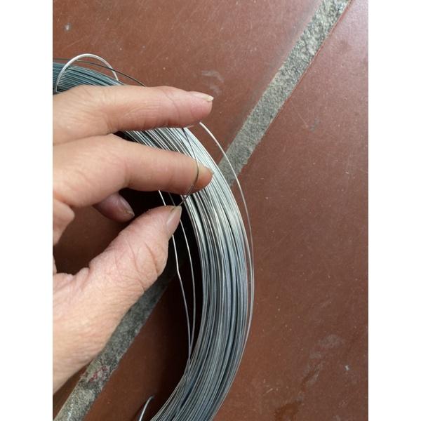 10m dây thép 0,5li inox bóng ,đẹp , dẻo , làm hoa giấy