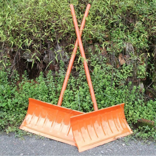 Xẻng Xúc Đa Năng Kèm Cán Gỗ Bạch Đàn 1.2M