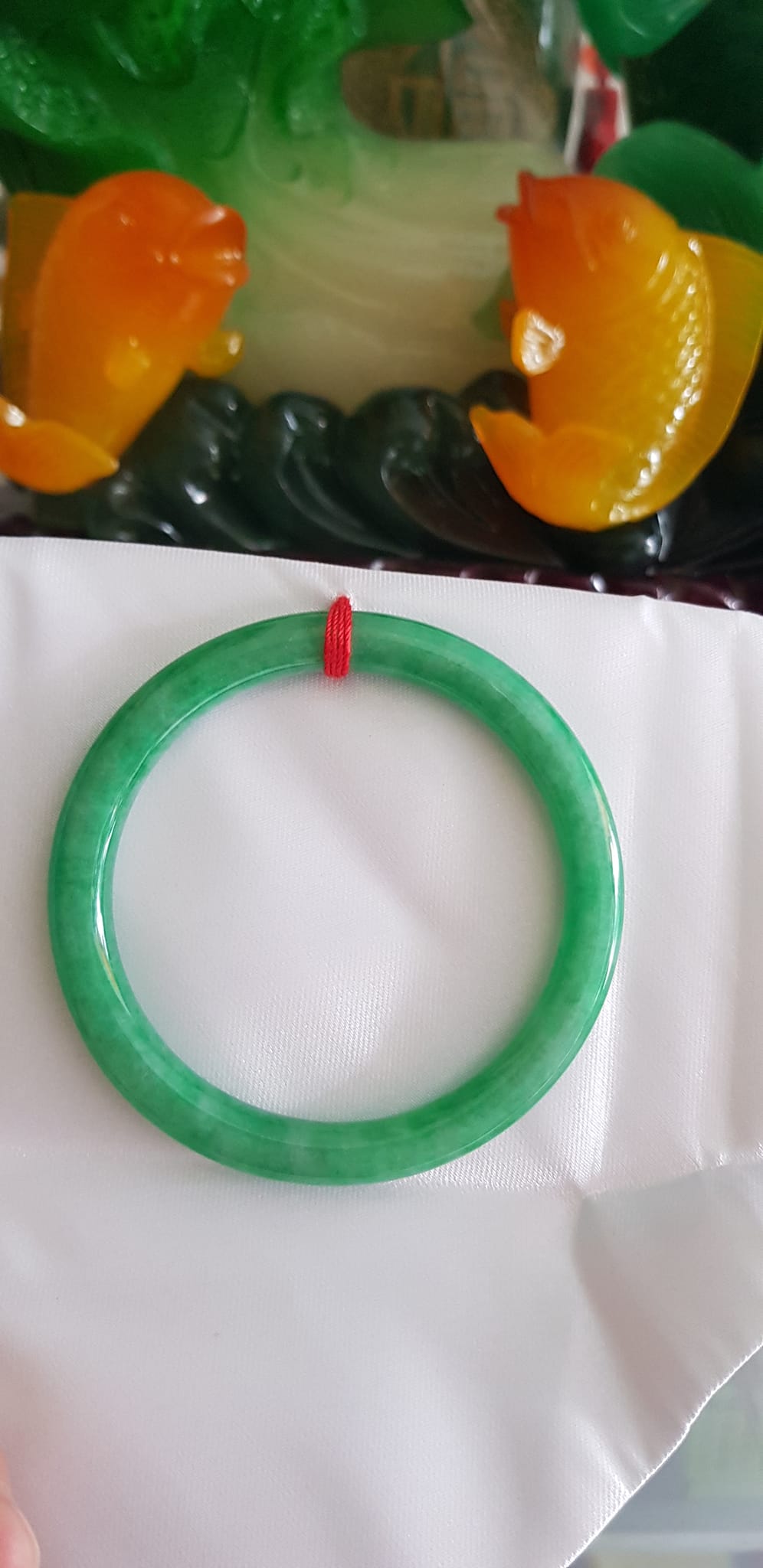 Vòng cẩm thạch Mới Đ Lý 54mm x cọng 7mm Màu xanh ngọc đậm đậu đẹp xinh xắn Nữ mệnh Mộc mệnh Hỏa mệnh Thủy 53kg - 60kg đeo đẹp ạ