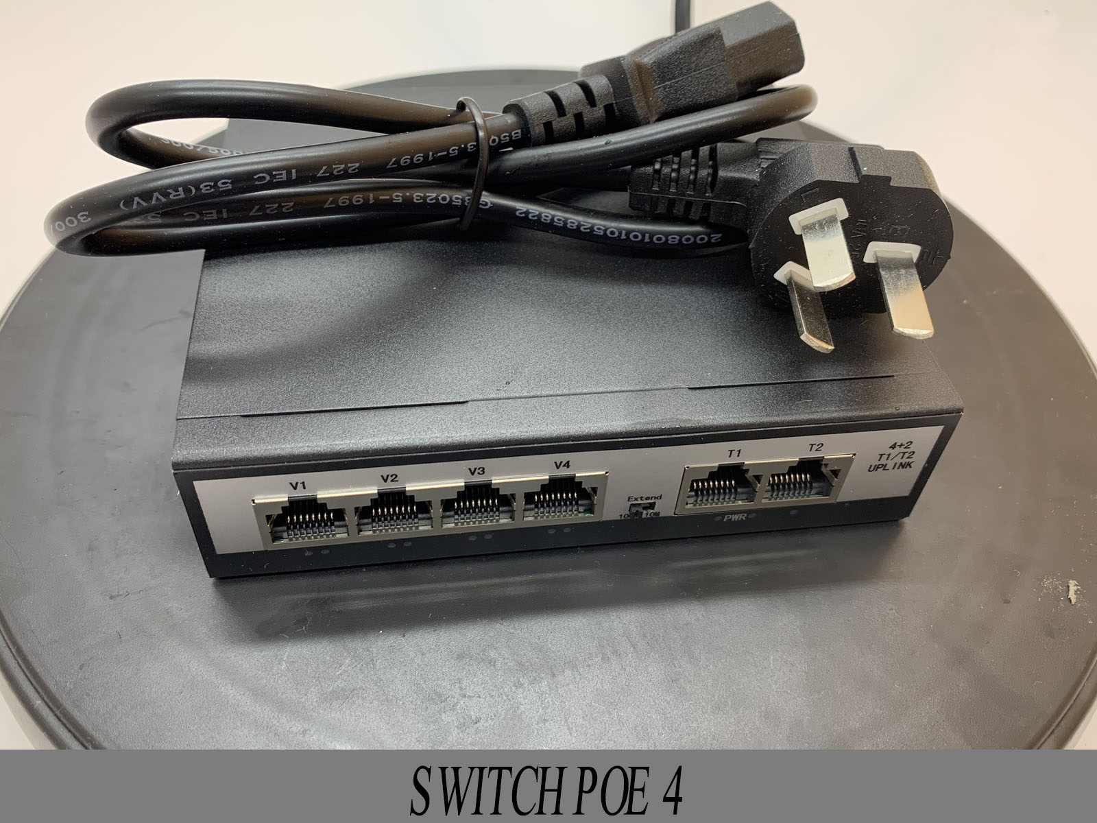 Switch Poe Camhi 4 cổng 48V SWP4 - thiết bị chia mạng và nguồn cho hệ thống camera IP vừa và nhỏ