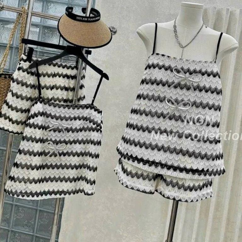 Set bộ nữ, áo hai dây kèm quần short chất vải thoải mái Trendy Clothing