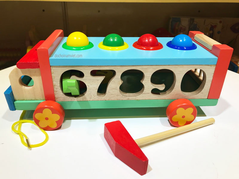 Đồ chơi gỗ xe tải học toán kết hợp đập banh cho bé