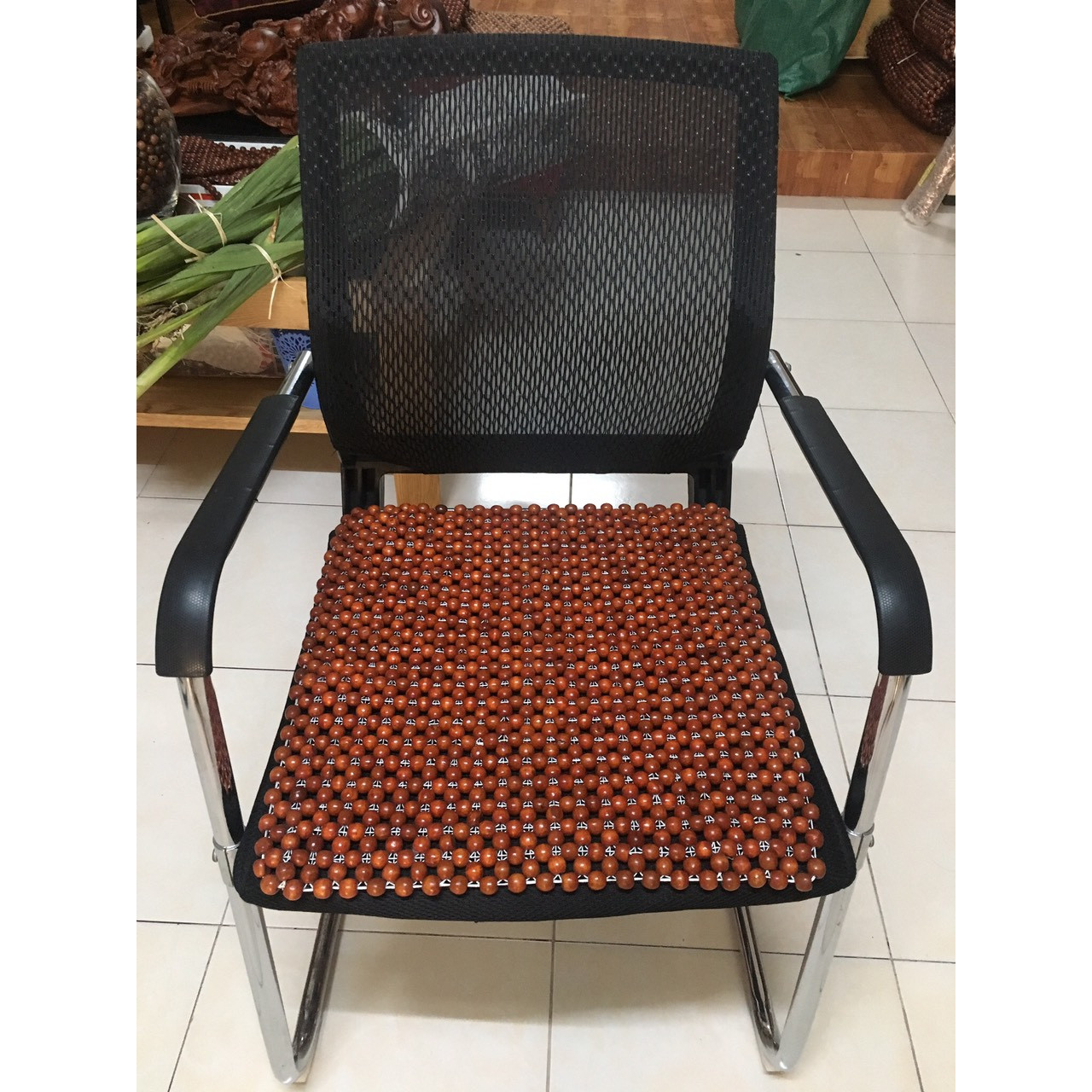 Lót ghế văn phòng hạt gỗ - Kích thước 45cm x 45cm