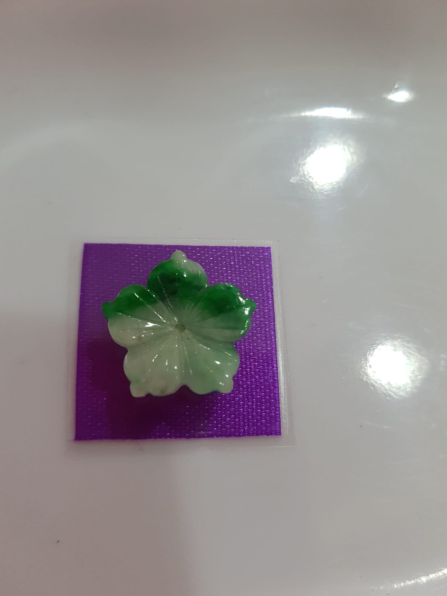 Mặt Dây Chuyền Bông Hoa Mai Mới Đẹp Trắng Xanh Lý nửa vầng trăng Size 18mm x dầy 3mm Đá cẩm thạch tự nhiên sáng bóng đẹp nữ bọc vàng đeo sang đẹp lắm ạ