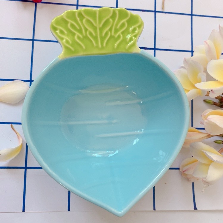 Chén Bằng Sứ Hình Cà Rốt Nhỏ 150ml
