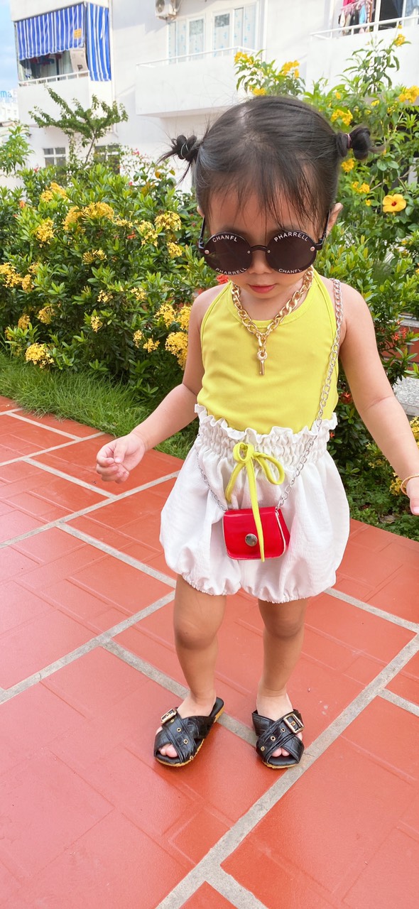 Bộ đồ bé gái yếm bí xanh chuối 8-23kg Angel Baby Thời Trang Thiết Kế