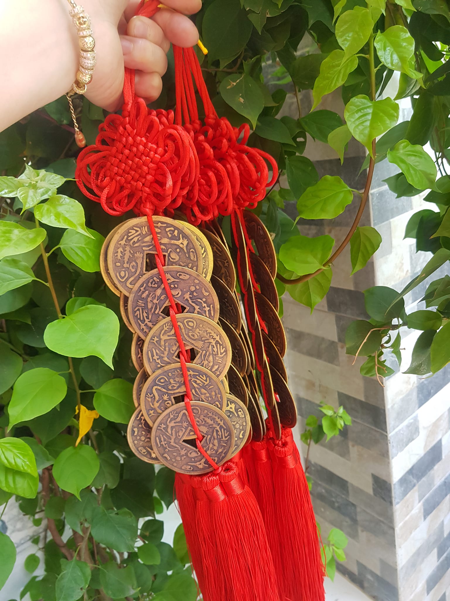 Đồng Tiền Ngũ Phúc To Đùng Nặng Đẹp Size đk 62mm x Dầy 2mm Dây Đỏ may mắn Treo Xe hơi, Nhà, Công Ty Bàn Thờ Thần Tài  Treo Đồng Tiền Ngũ Phúc To Tài Lộc Càng nhiều Ngũ Phúc Lâm Môn ạ