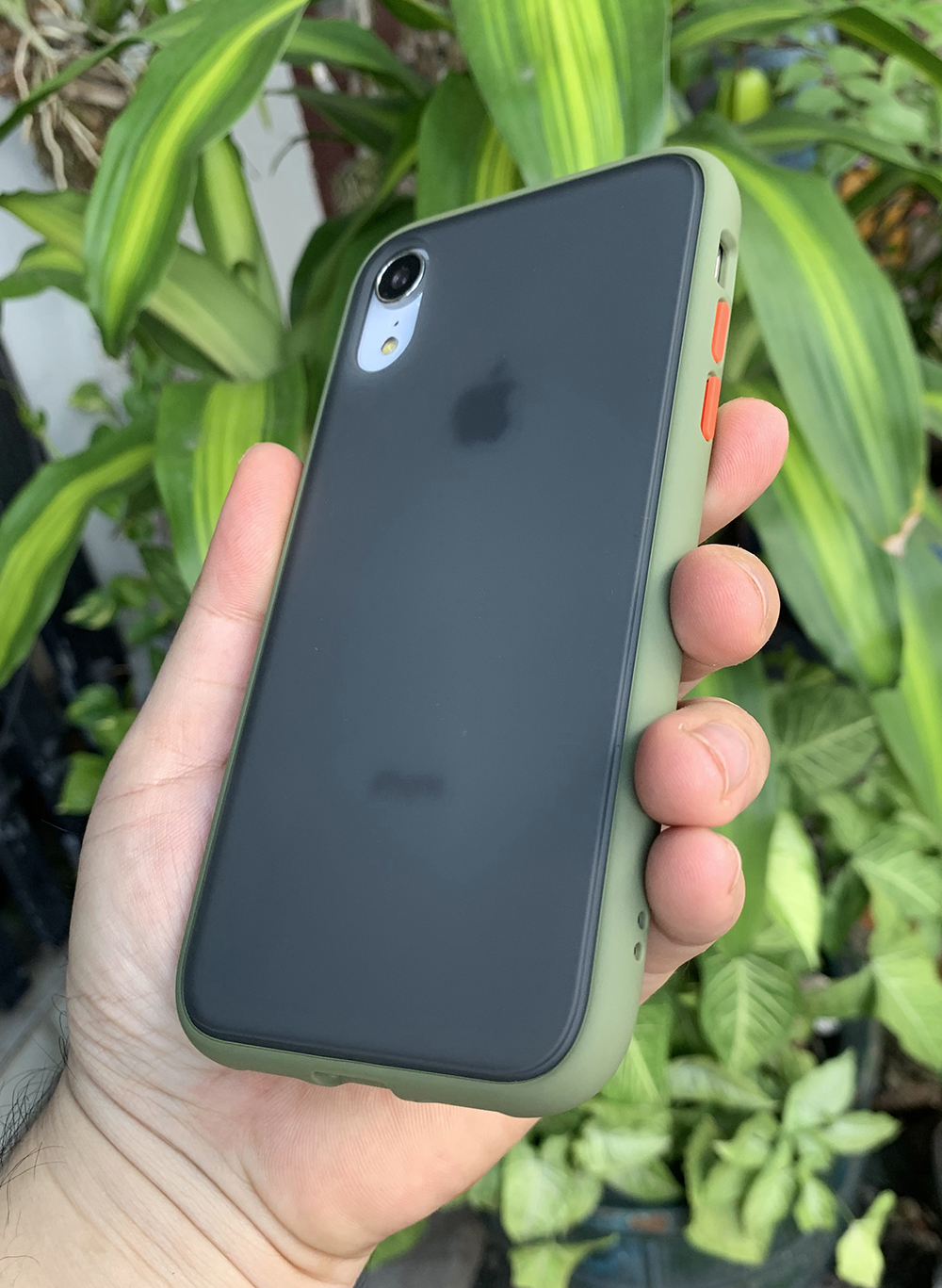 Ốp lưng chống sốc dành cho iPhone XR nút bấm màu cam - Màu xanh
