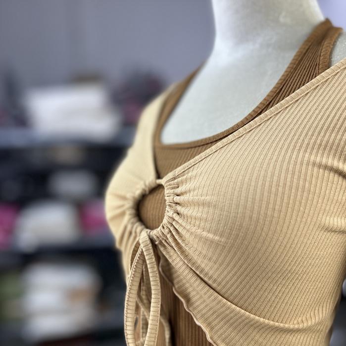 Set áo croptop tay dài cuốn biên Bare kèm áo yếm phối màu phong cách Ullzang cá tính - AO0158