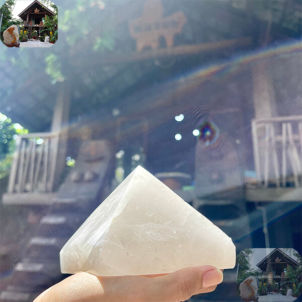 Thạch anh trắng hình kim tự tháp NHA SAN T648 Vị thần phong thủy mang đến may mắn, tài lộc - 1.16 Kg
