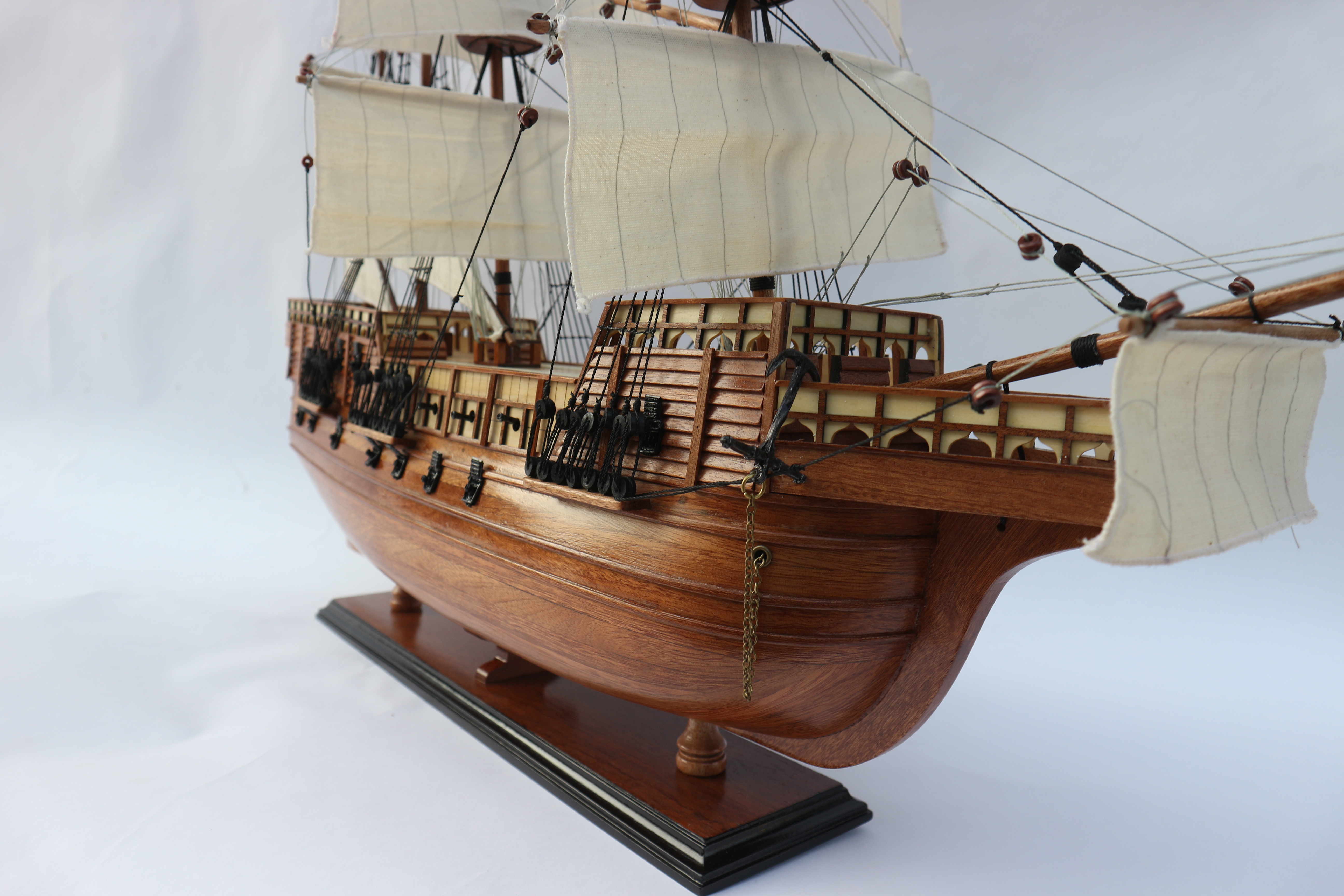 Mô Hình Thuyền Gỗ Lưu Niệm Phong Thủy Gia Nhiên Dạng Thuyền Cổ MARY ROSE Chất Lượng Cao Xuất Khẩu