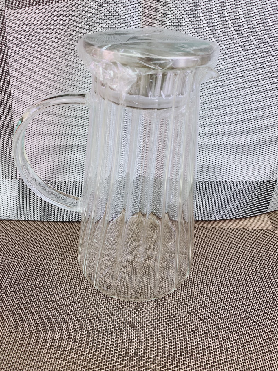BÌNH ĐỰNG NƯỚC THỦY TINH CHỊU NHIỆT NẮP INOX CAO CẤP TRẮNG DÁNG THẲNG - ANTH257