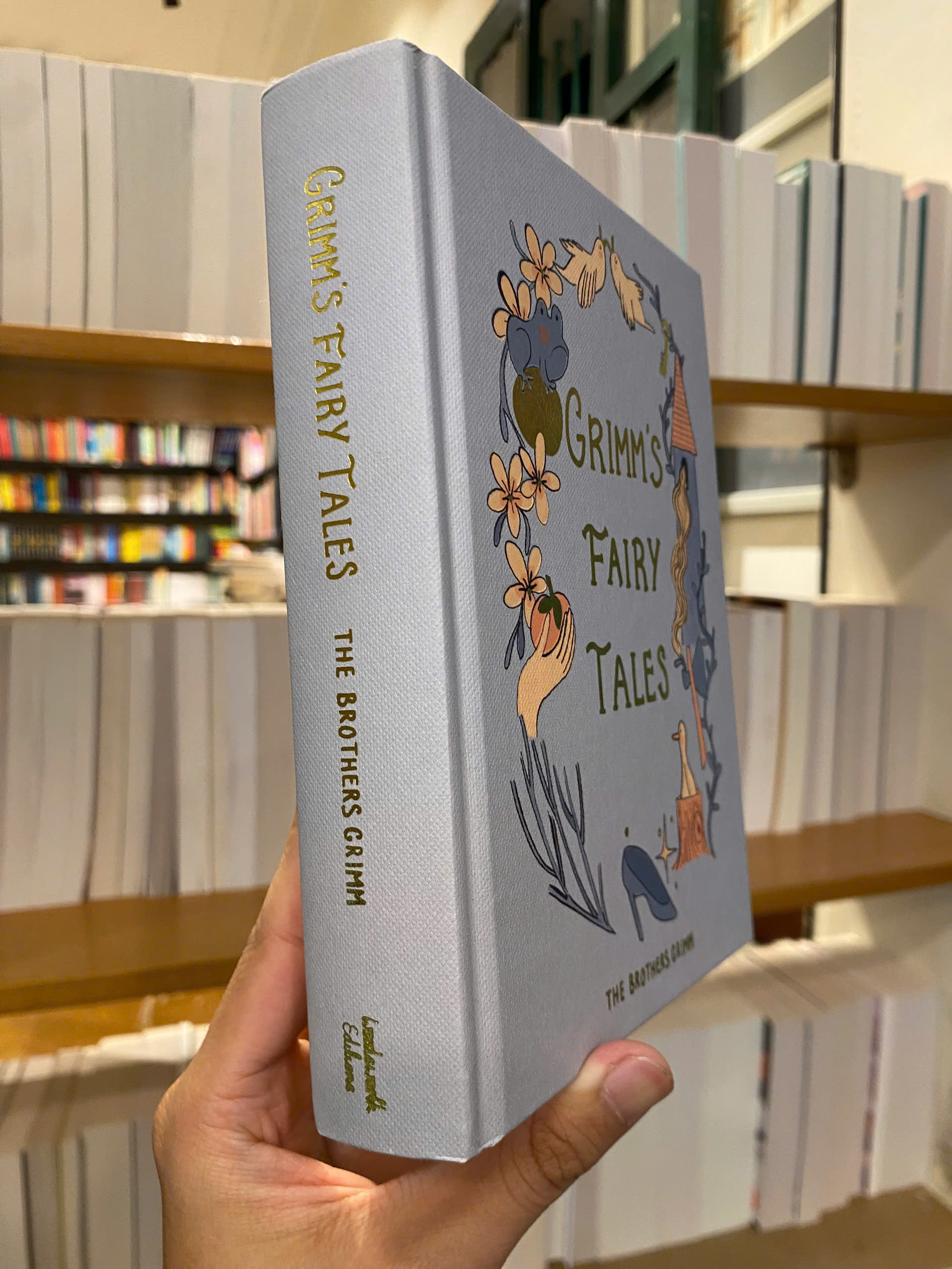 Sách - Grimm's Fairy Tales by Jacob Grimm | Classic Literature / Ngoại văn Kinh điển Bìa cứng
