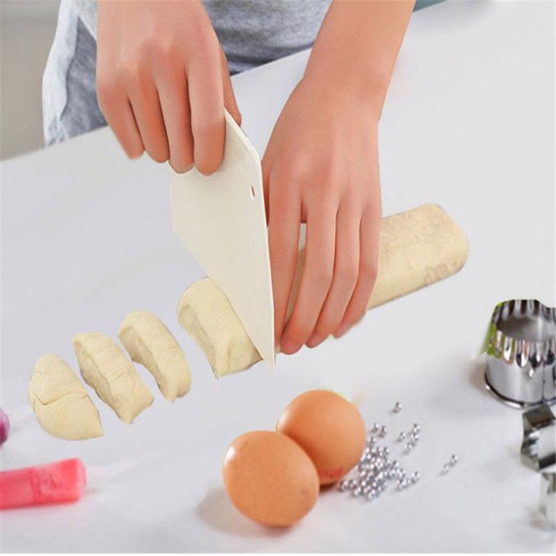 Dụng Cụ Cắt Bột Bánh Chống Dính Tiện Dụng