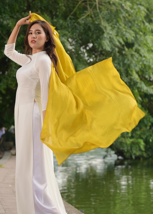 Khăn Choàng Thời Trang SenSilk Vàng 100% Lụa Tơ Tằm - Handmade Silk Gift