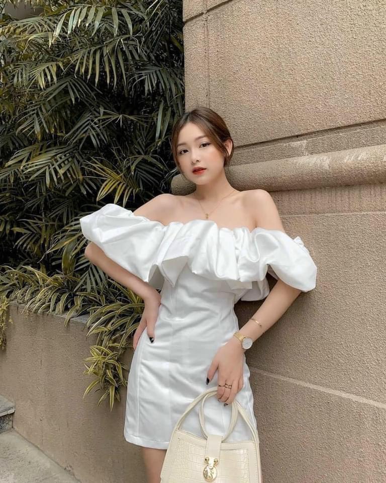 Đầm body trễ vai bèo trắng sang trọng