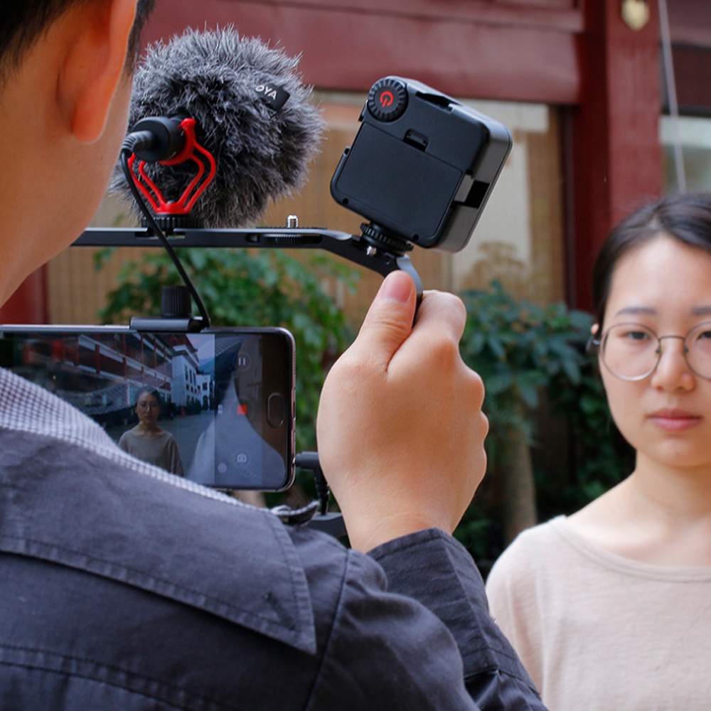 Smartphone Video Rig/Grip FUBA4 (Dụng cụ hỗ trợ quay trên Điện Thoại) - Hàng chính hãng